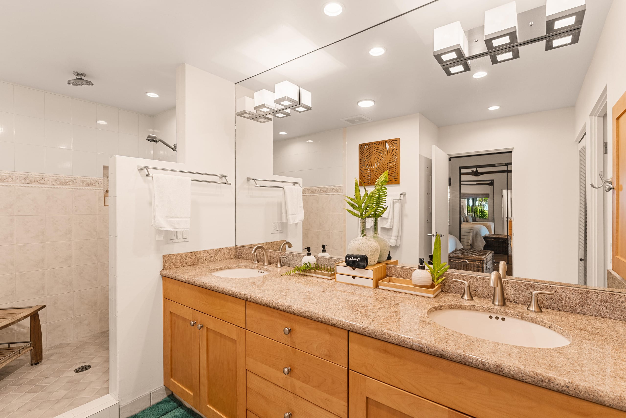 Condo in Lahaina · ★5.0 · 2 bedrooms · 3 beds · 2 baths - Image 36
