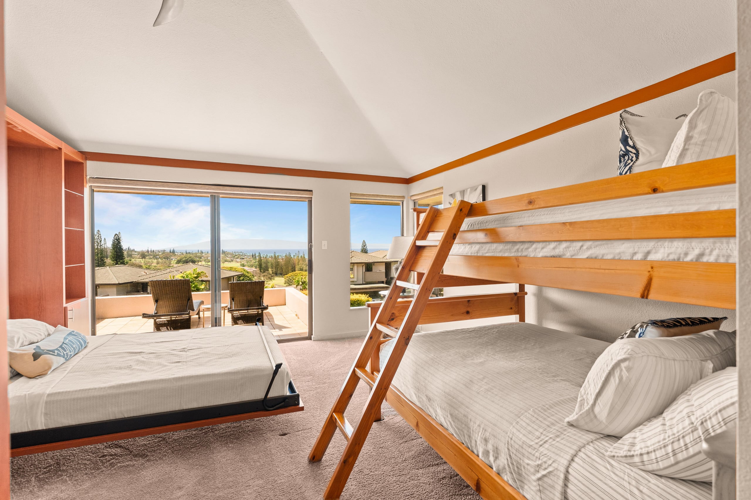 Condo in Lahaina · ★5.0 · 2 bedrooms · 3 beds · 2 baths - Image 10