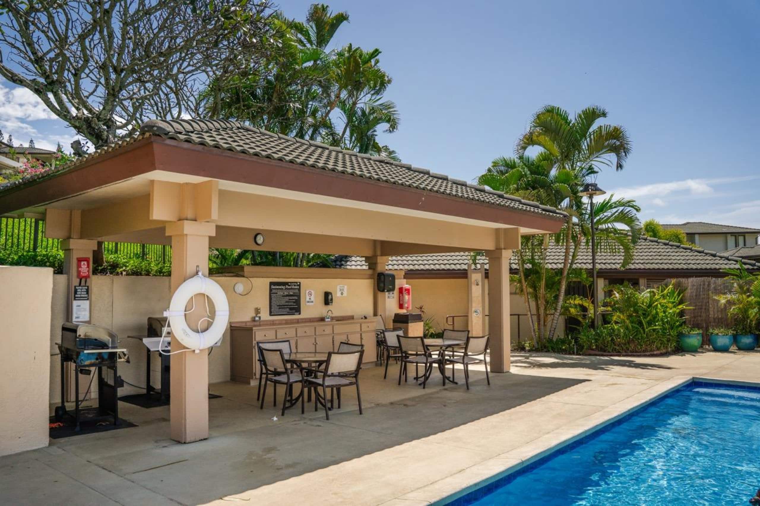 Condo in Lahaina · ★5.0 · 2 bedrooms · 3 beds · 2 baths - Image 71