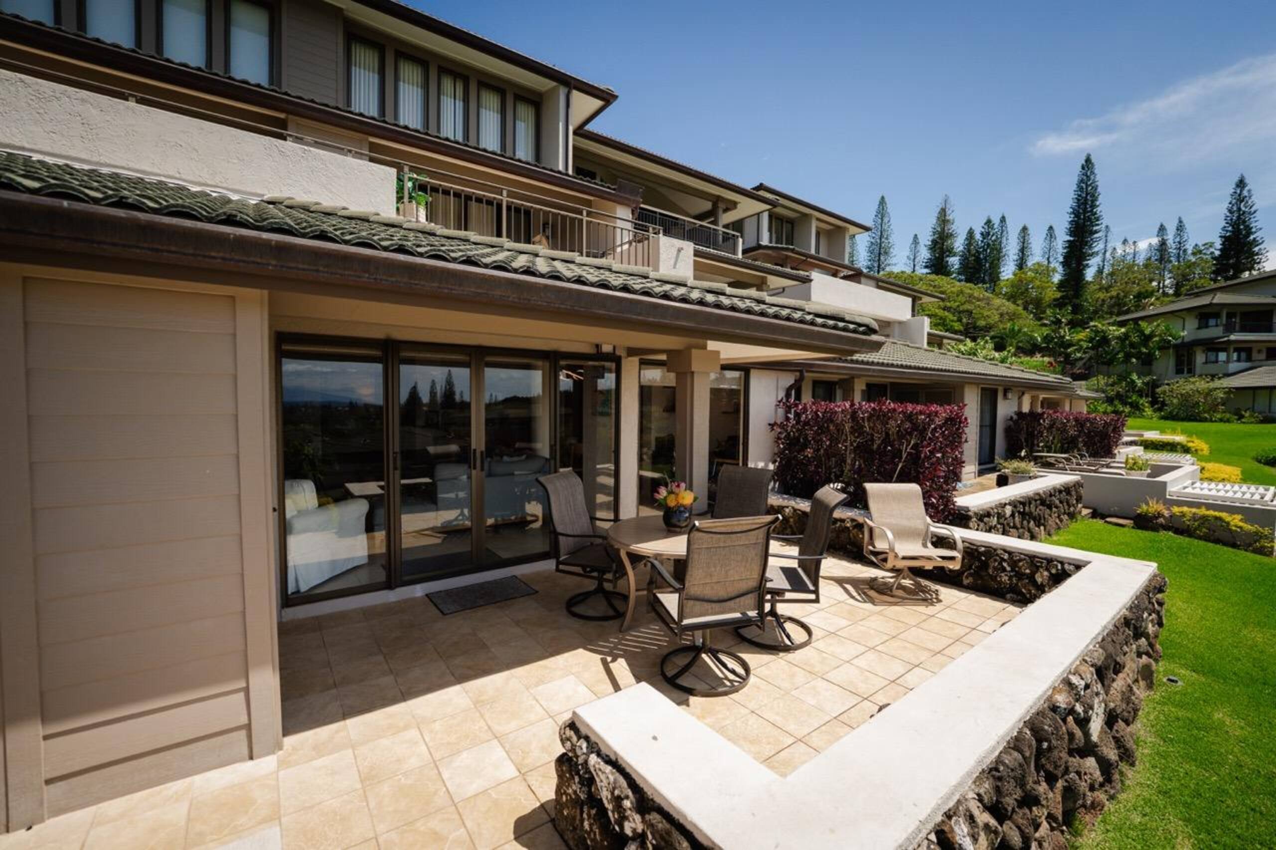 Condo in Lahaina · ★5.0 · 2 bedrooms · 3 beds · 2 baths - Image 93