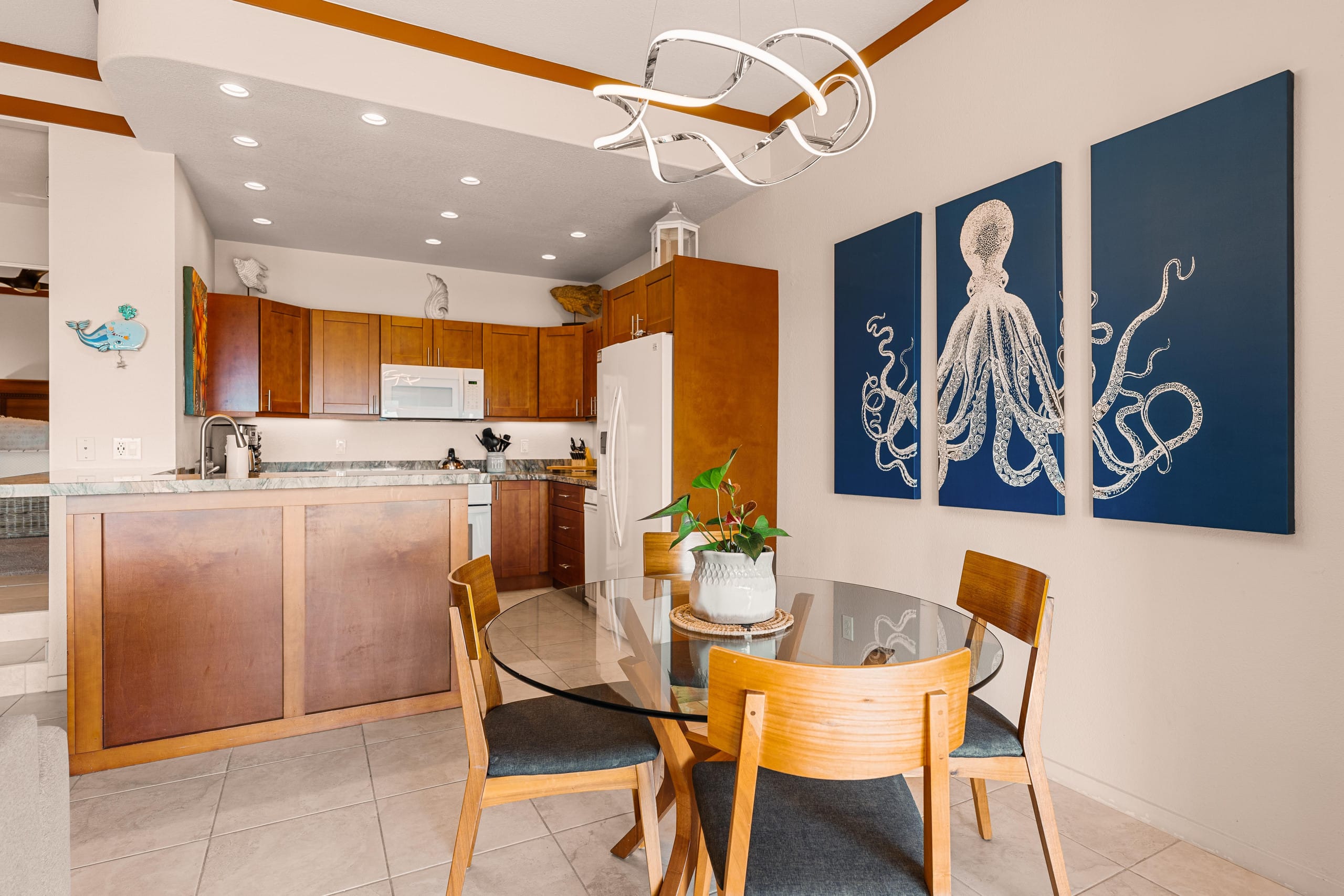 Condo in Lahaina · ★5.0 · 2 bedrooms · 3 beds · 2 baths - Image 18