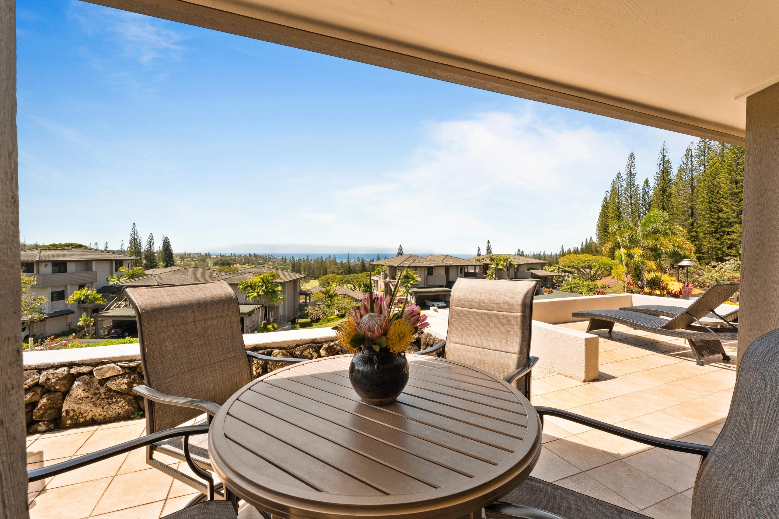 Condo in Lahaina · ★5.0 · 2 bedrooms · 3 beds · 2 baths - Image 3
