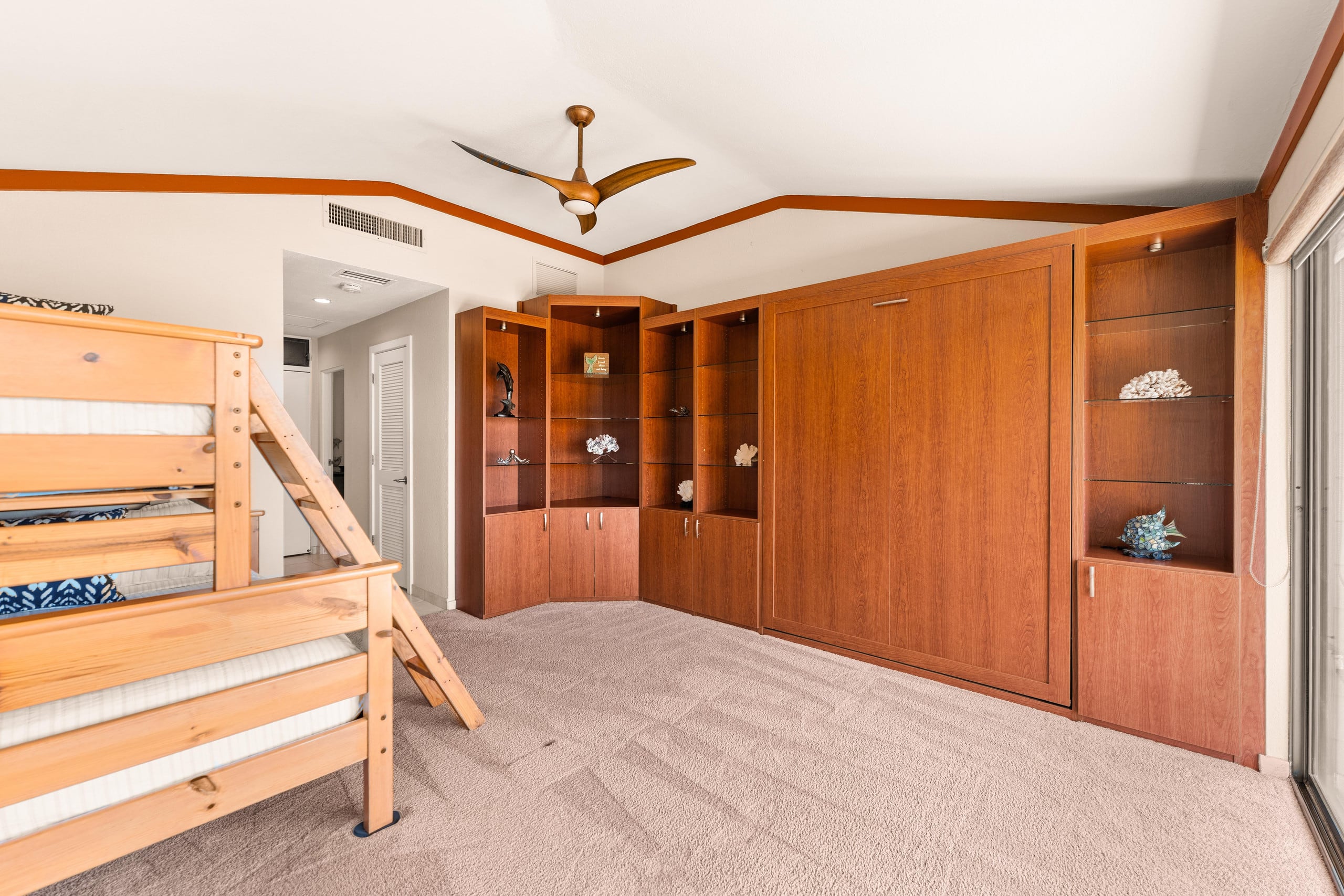 Condo in Lahaina · ★5.0 · 2 bedrooms · 3 beds · 2 baths - Image 45