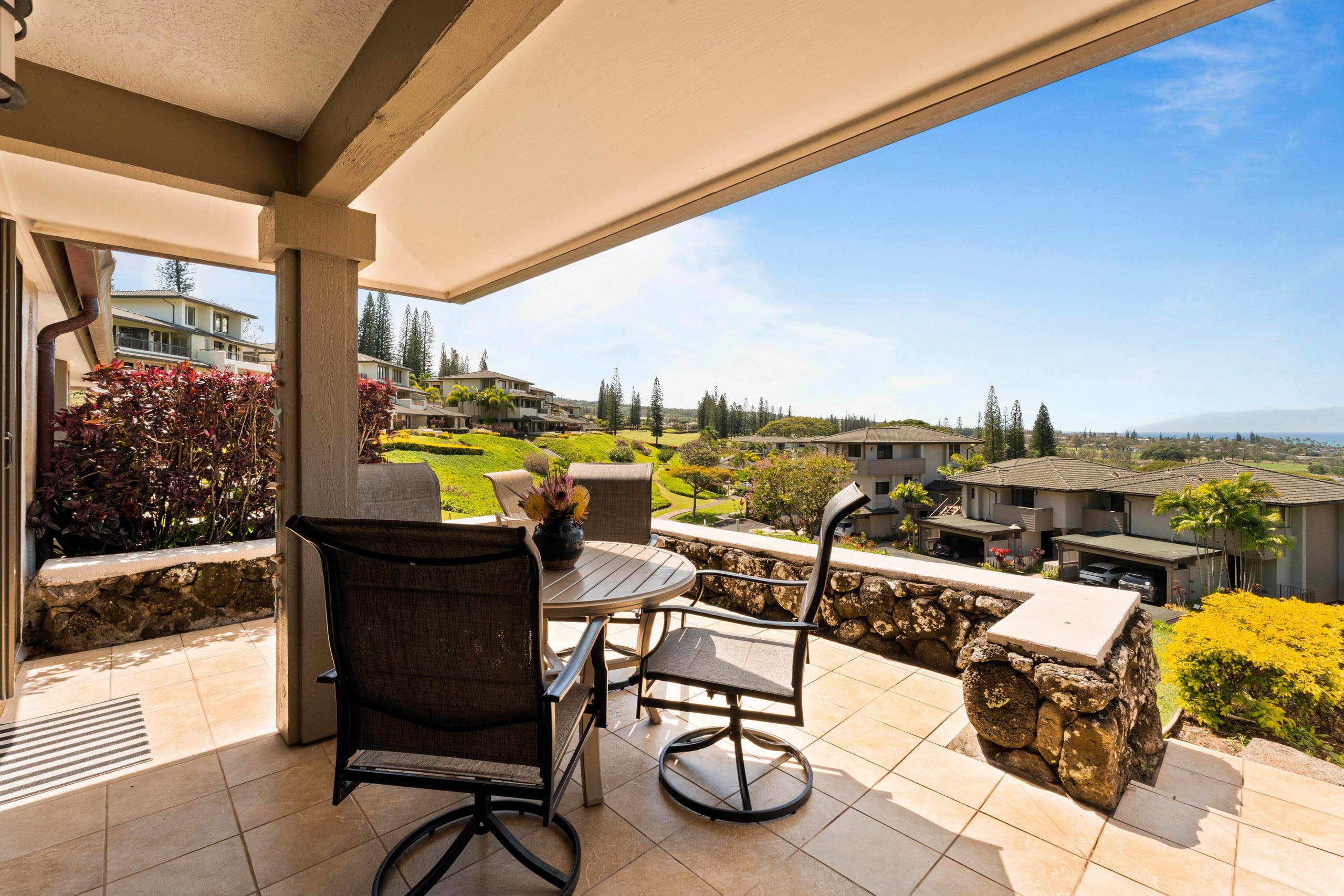 Condo in Lahaina · ★5.0 · 2 bedrooms · 3 beds · 2 baths - Image 56