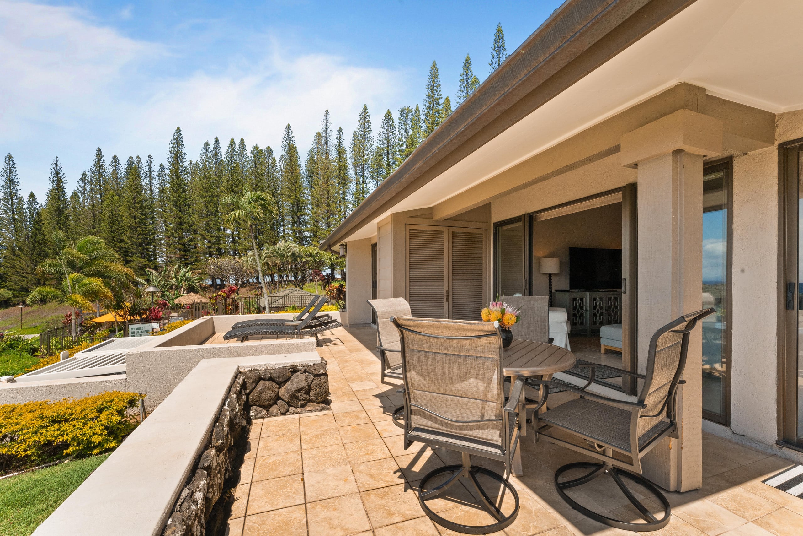 Condo in Lahaina · ★5.0 · 2 bedrooms · 3 beds · 2 baths - Image 63