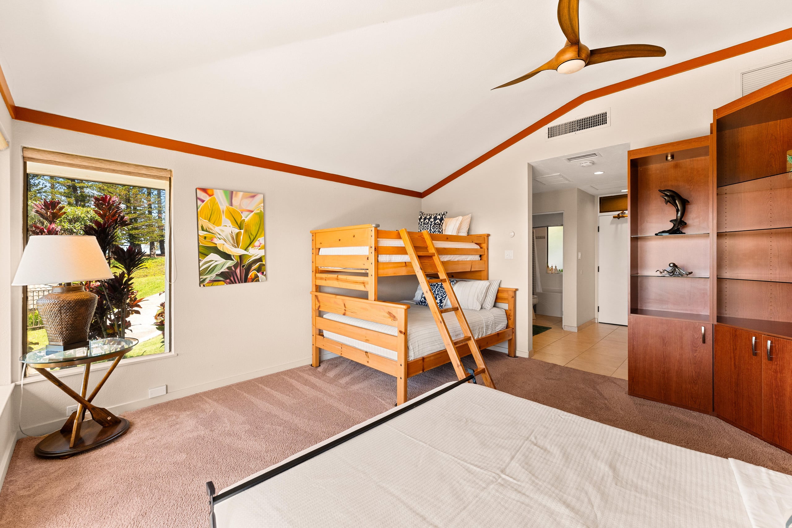 Condo in Lahaina · ★5.0 · 2 bedrooms · 3 beds · 2 baths - Image 52