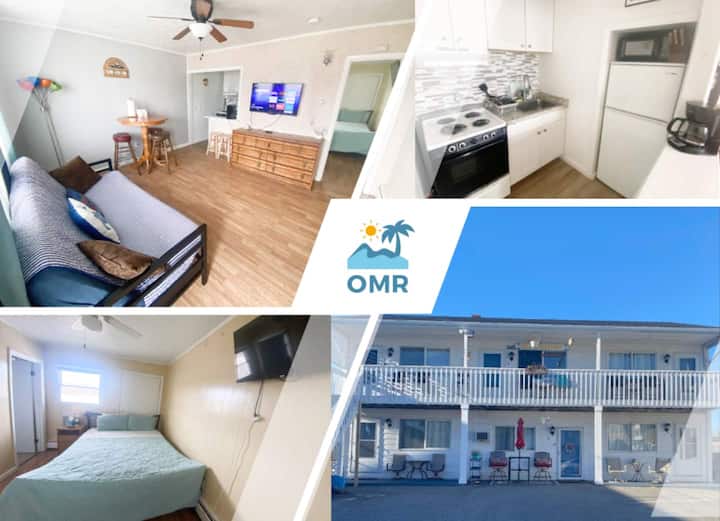 Beach Across The Street . Pet Friendly. Sleeps 3 - Old Orchard Beach, ME