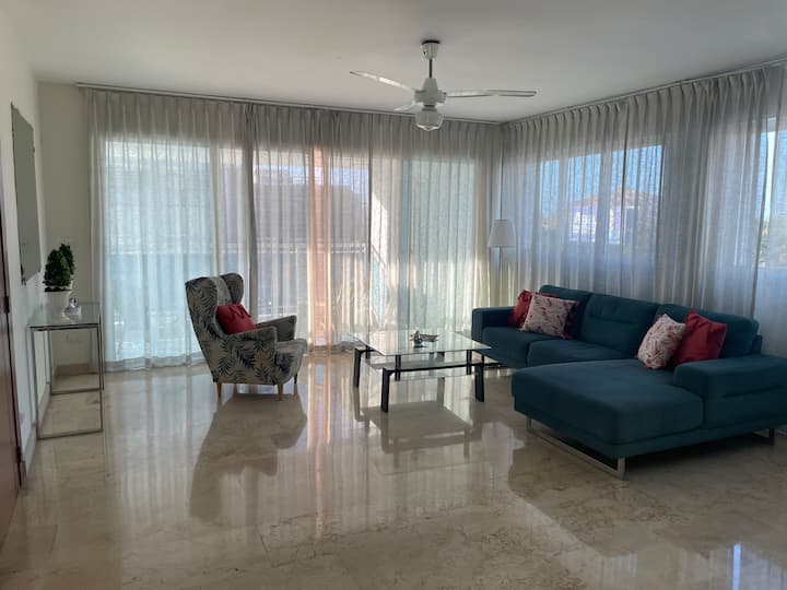 Spacious 3br / Balcon/ 2 Parqueos / La Esperilla - Saint-Domingue (République Dominicaine)