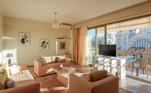 3BD Apartment in the center. A/C, TV, WIFI.