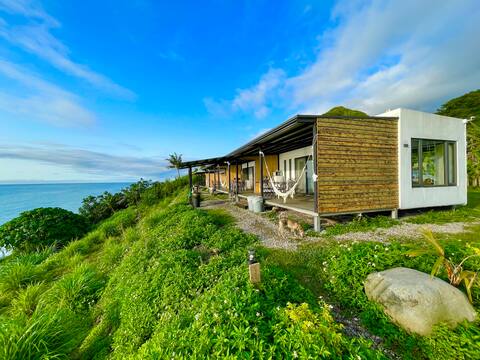 4 large suites with bathtubs and grills to the sandy beach sunrise starry balcony Pets allowed ()