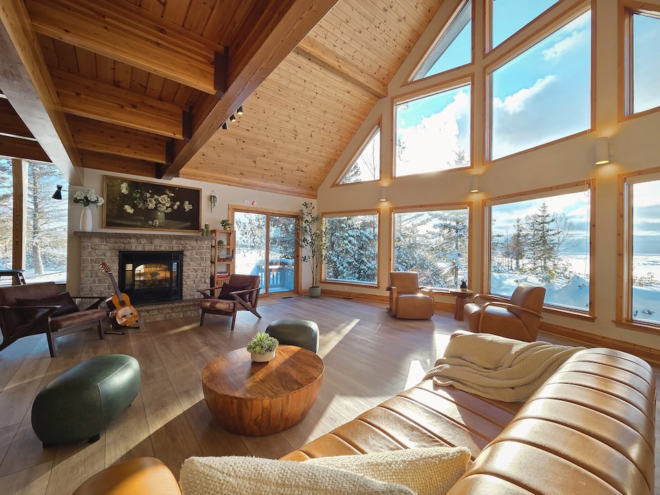Casolena, a glass-walled lake house, Northern Bruce Peninsula, Ontario, Canada, photo 5 of 10