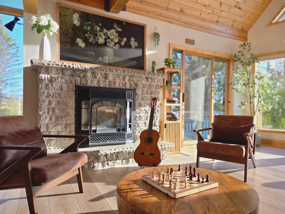 Casolena, a glass-walled lake house, Northern Bruce Peninsula, Ontario, Canada, photo 2 of 10
