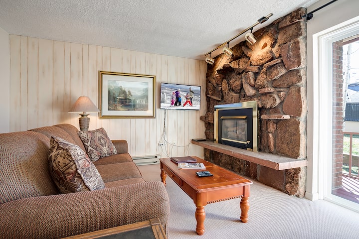 Sm311 | Ground Level Condo | Hot Tub | Ski In - Steamboat Springs
