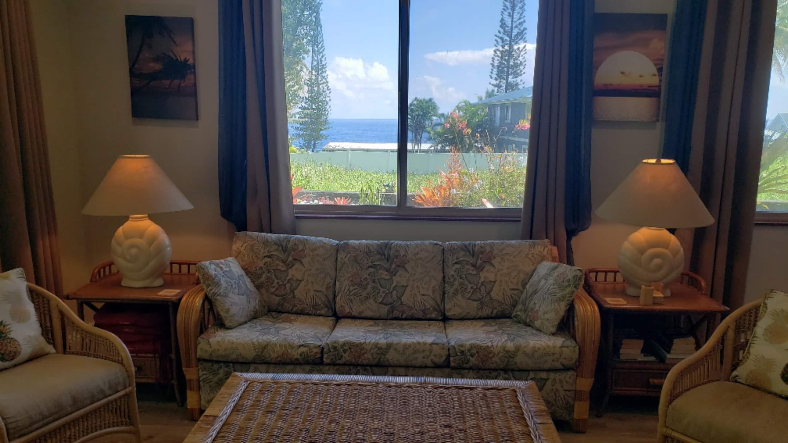 Home in Pahoa · ★4.98 · 2 bedrooms · 3 beds · 2 private baths - Image 2