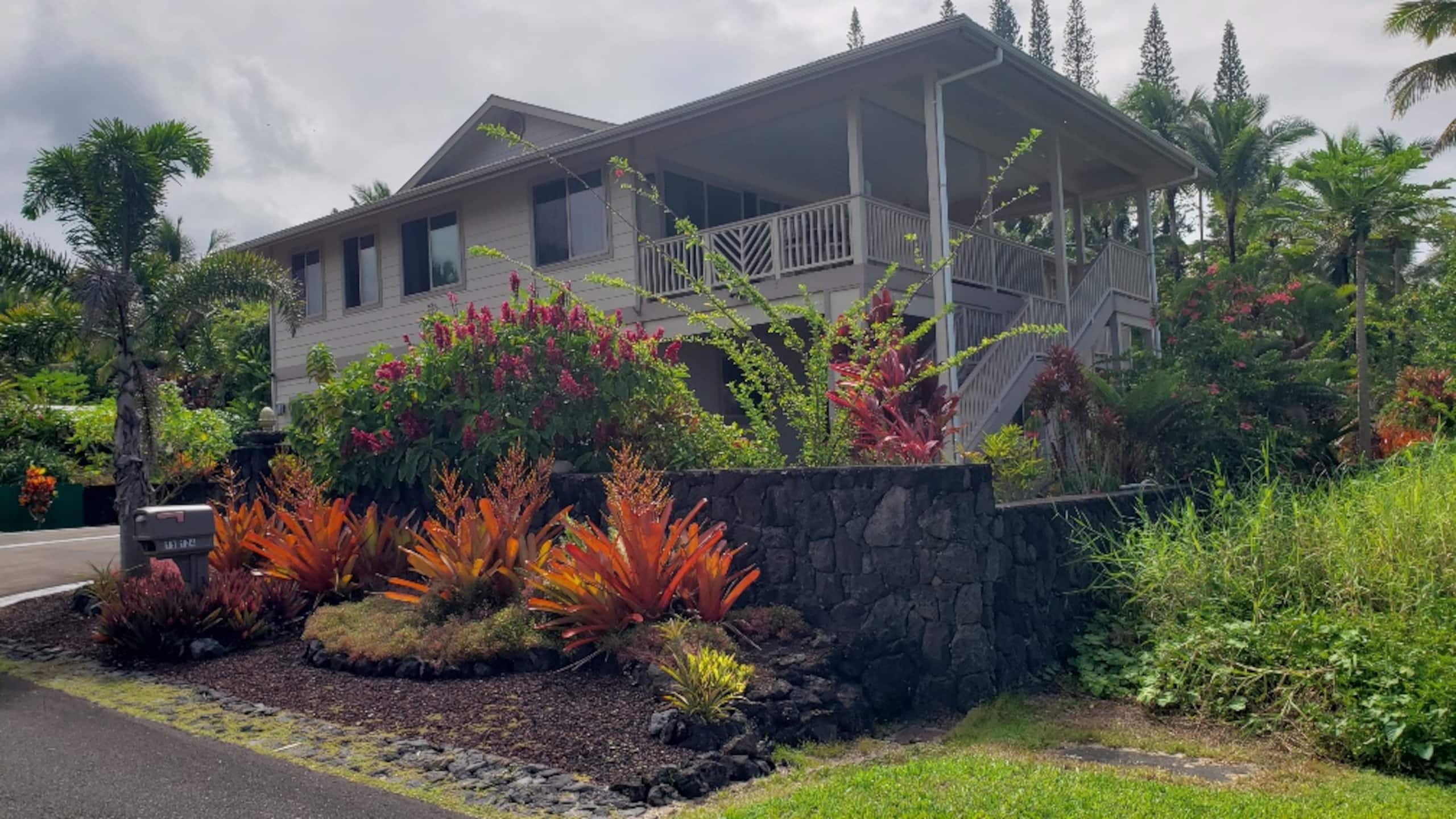 Home in Pahoa · ★4.98 · 2 bedrooms · 3 beds · 2 private baths - Image 22
