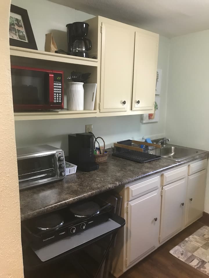 Brick Street Bungalow Garage Apartment - タイラー, TX