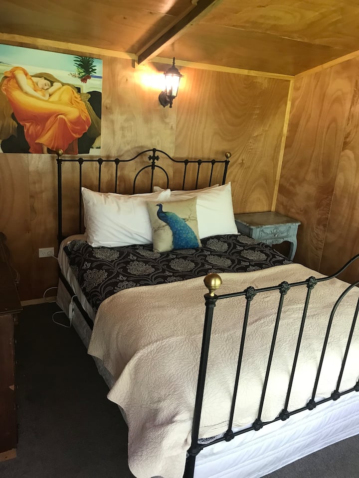 Kingfisher Cottage -Outdoor Bath, Fire, Sauna - Katikati