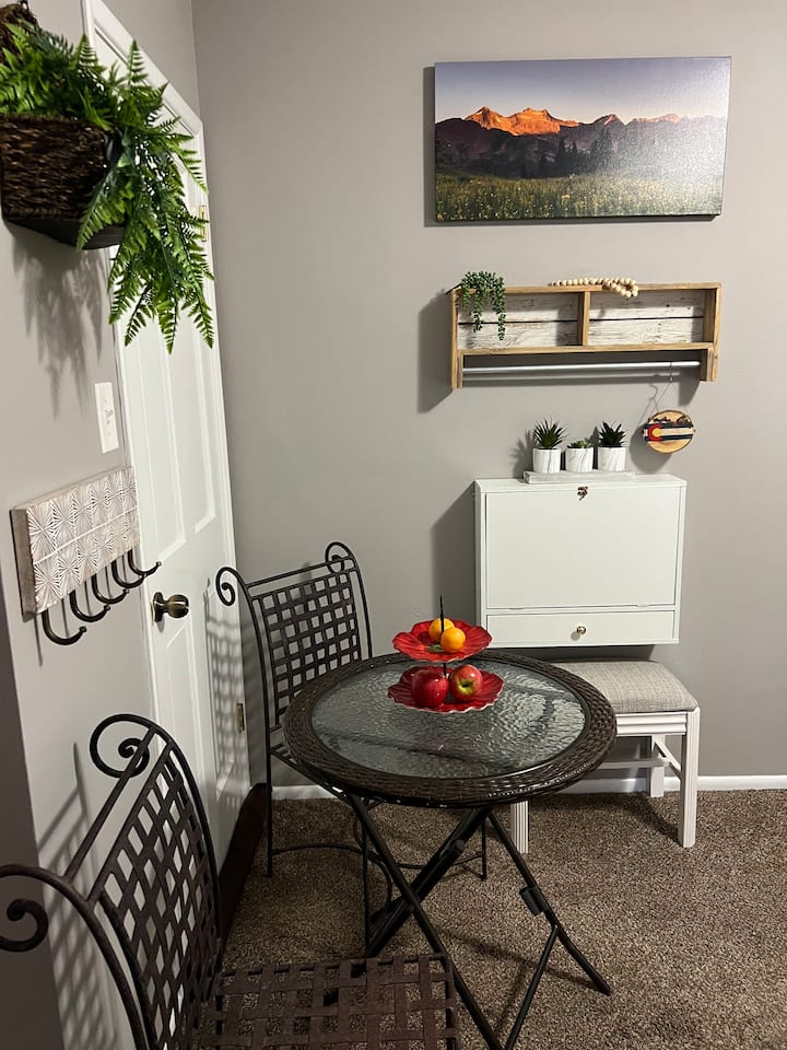 Primesuite Near Ski Shuttle, Redrocks-pvt Entrance - Morrison, CO
