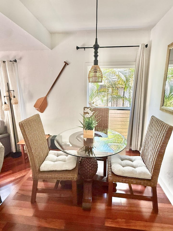 Full Kitchen, Washer And Dryer Inside Unit - Kauai
