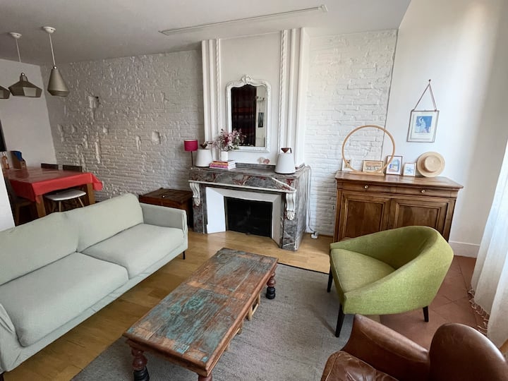 Appartement Rénové, Immeuble Ancien, Place Dupuy - Toulouse