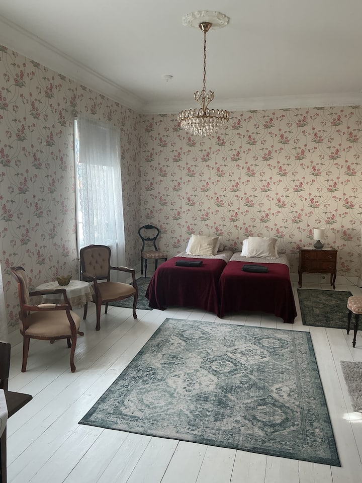 Villa Ruustinna - Puutaloidylli Keskustassa - Uusikaupunki