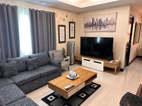 Comfy & Cozy 2-storey House near Mount Makiling