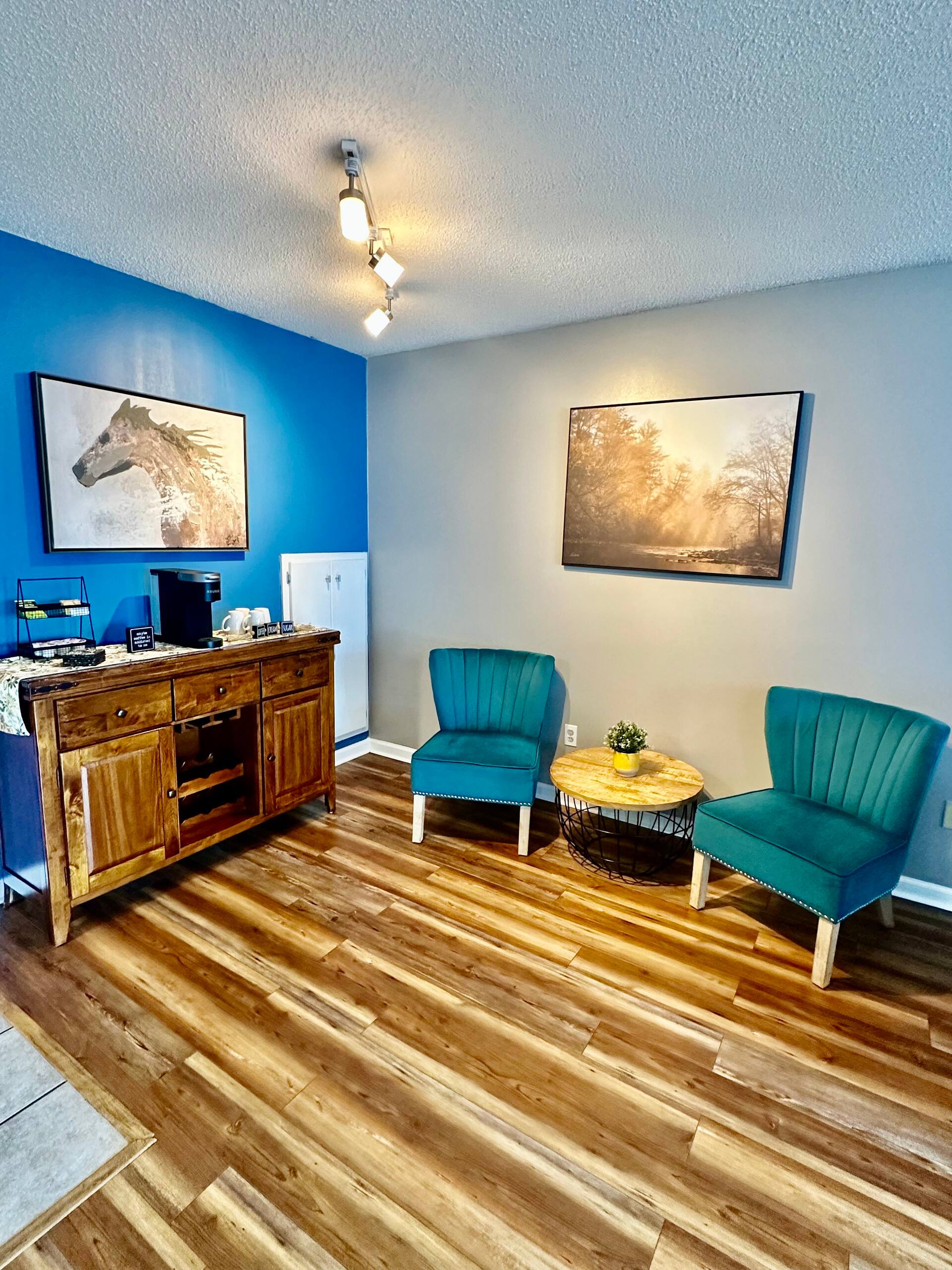 Modern 3BR Townhome Retreat - Close to Ft Rucker
