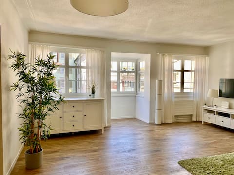 Charming, very centrally located 4-room apartment