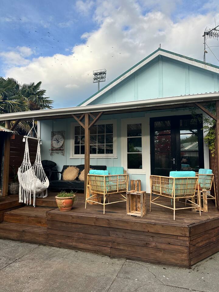 Stylish Renovated Bungalow | Walk To Napier Cbd - Napier, New Zealand