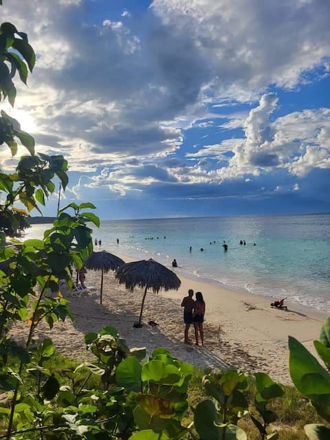 Santy & Chabela Accommodation in Guardalavaca