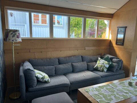 Successful Airbnb property: Own house in calm area between airport and City. in Järva