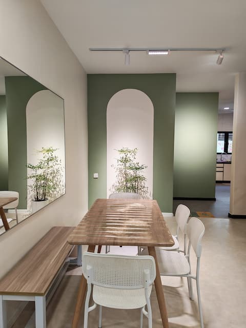 BatuPahatTown Double Storey 4 Bedrooms for Big Family (Oct 25 Renovated Theme B&B)