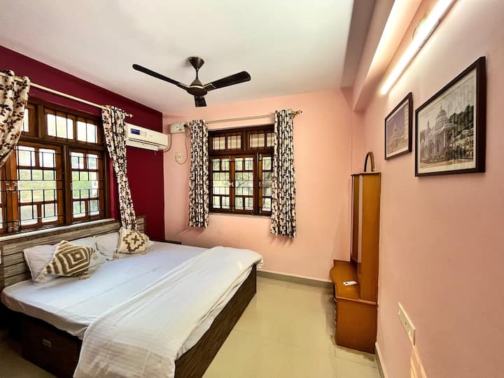Bedroom 1 image 1