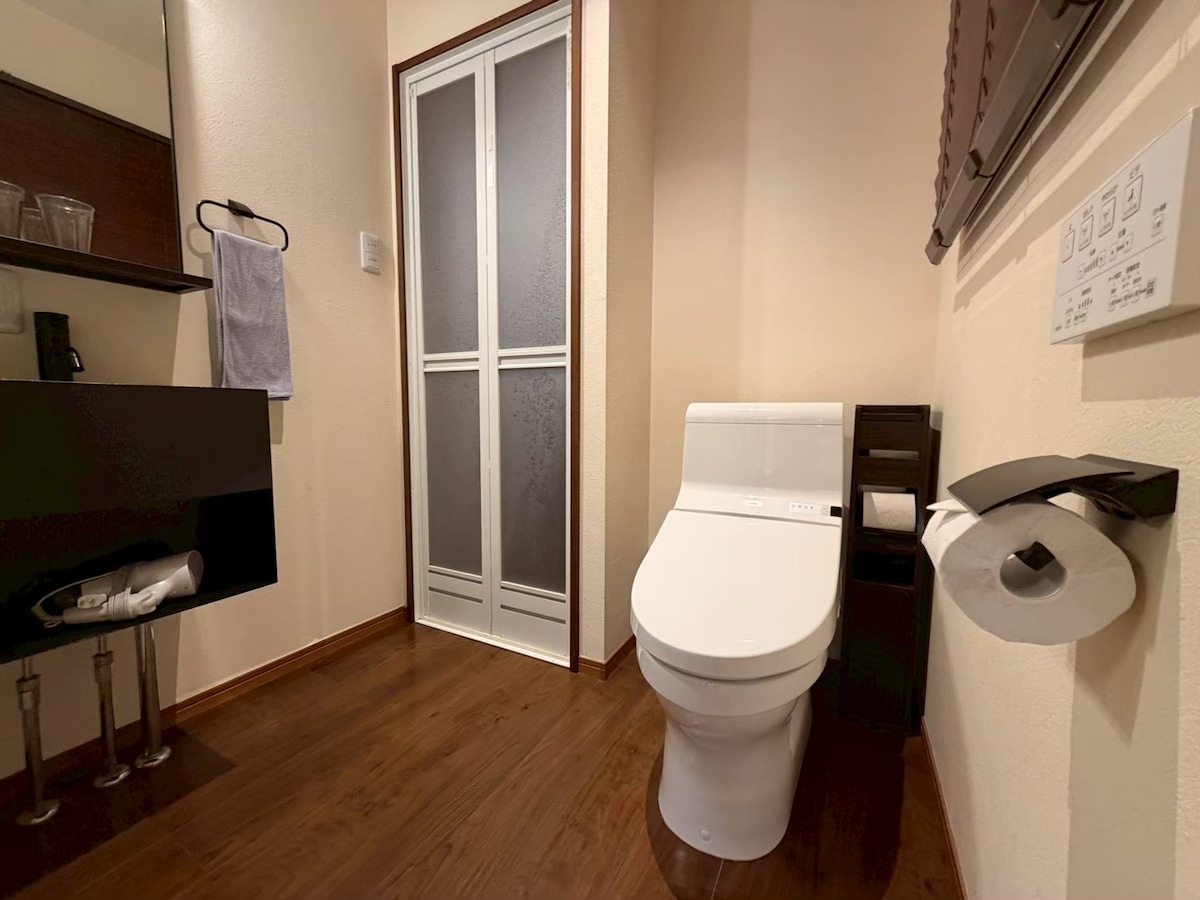 About 8 minutes on foot from Okayama Station / Accommodates up to