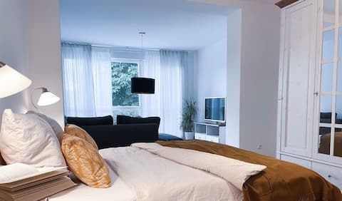 Quiet apartment with terrace and garden