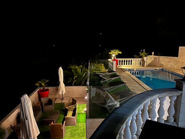 Villa comprenant 2 apparts vue mer et climatisée