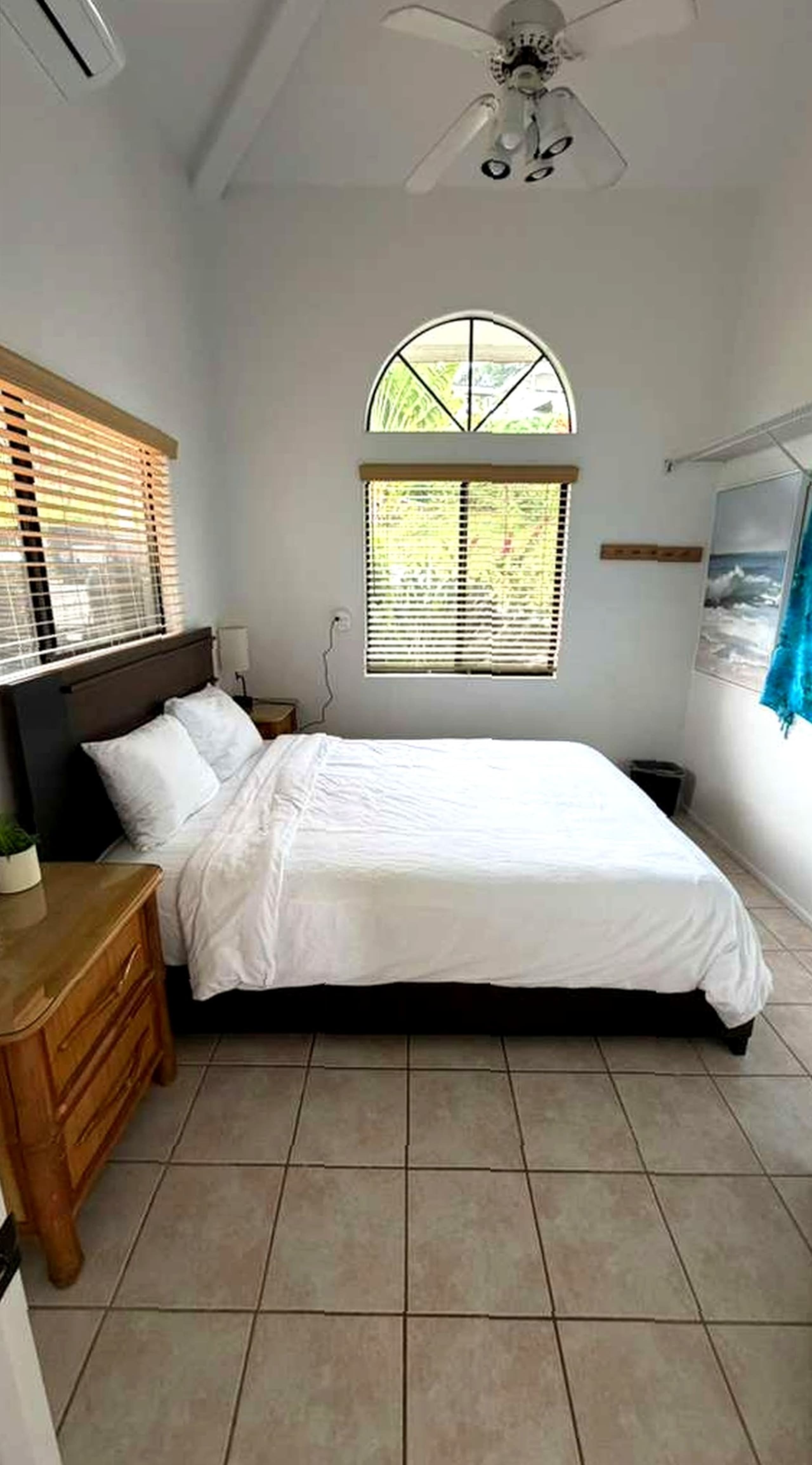 Oceanview High End Luxury Villa with Pool & Spa - Photo 25