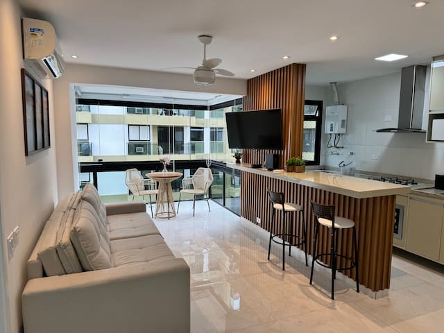 Barra Tijuca Barrabella 2 qtos Posto 6 Praia 1017