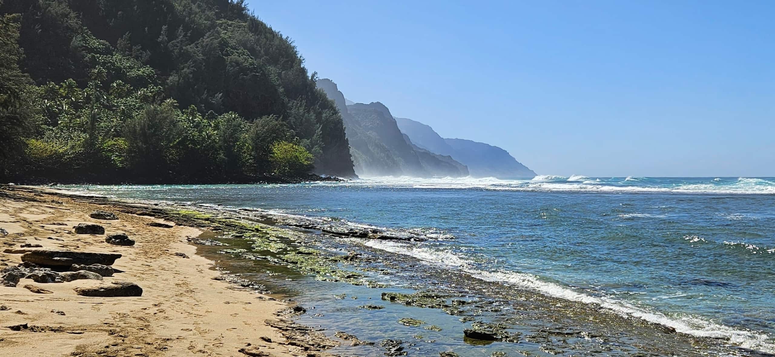Condo in Princeville · ★4.85 · 3 bedrooms · 3 beds · 2 private baths - Image 4