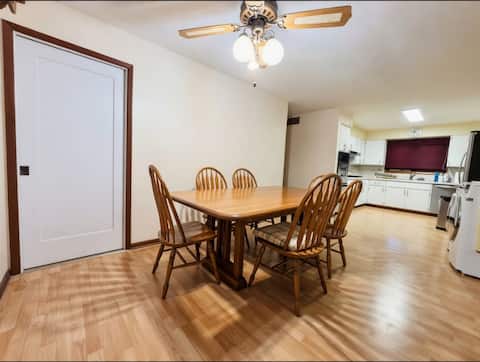 Sleeps 16+: 6 bdrms 5 baths Multiple Family