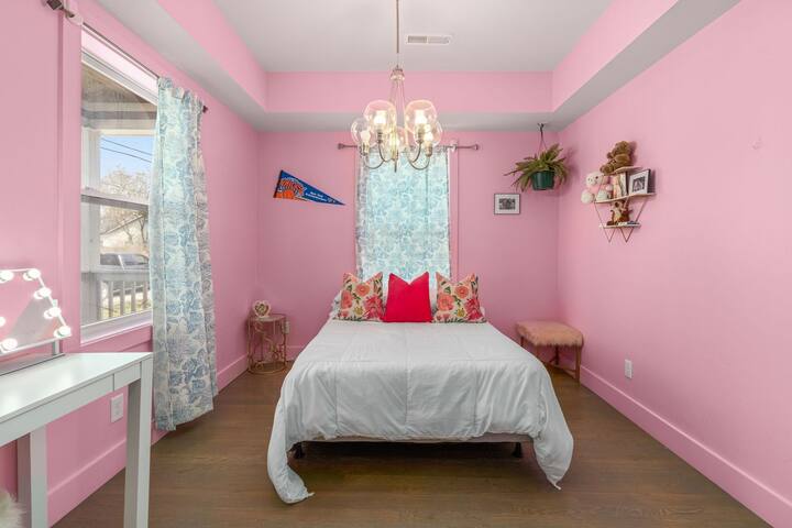 Nashville’s Original Bachelorette House gallery image 4