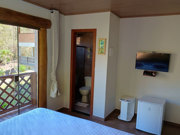 suite 1: aire acondicionado, smartv y minibar 