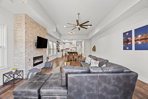 Modern Duplex Mins to DT I Great for Large Groups!