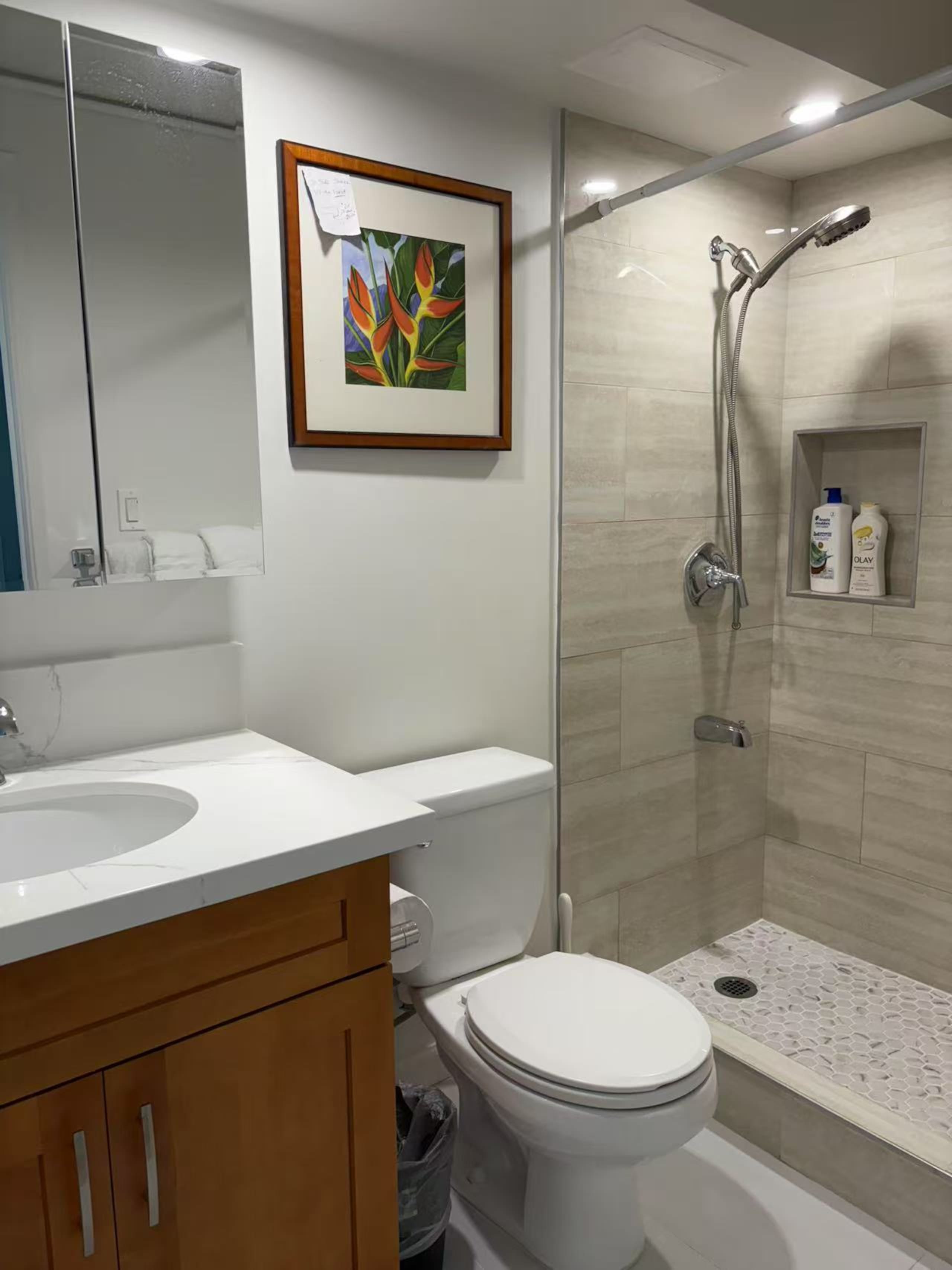 Joy House - Hawaiian Monarch, remodeled studio - Photo 7