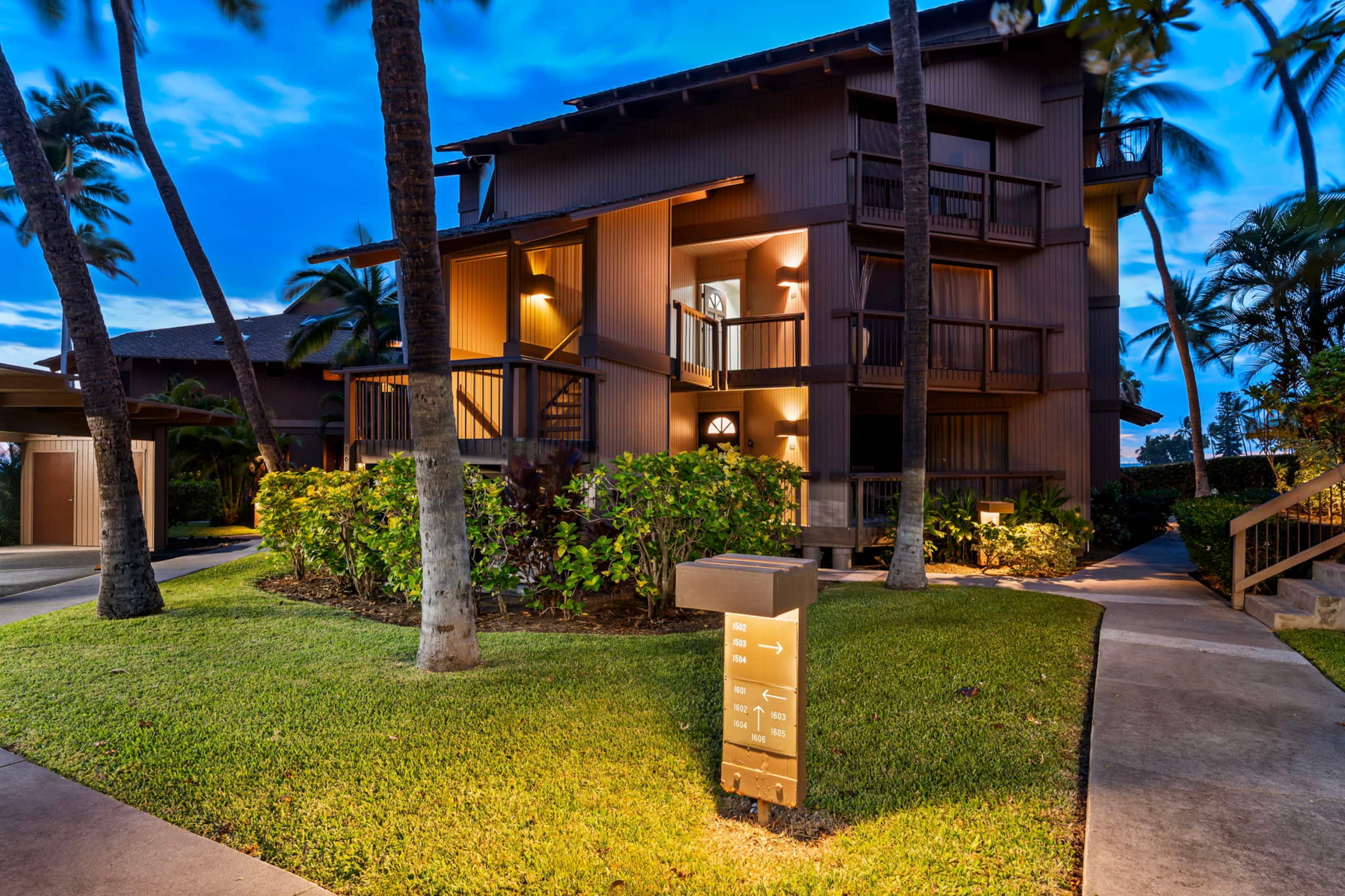 Condo in Kailua-Kona · ★4.82 · 3 bedrooms · 4 beds · 2 baths - Image 6