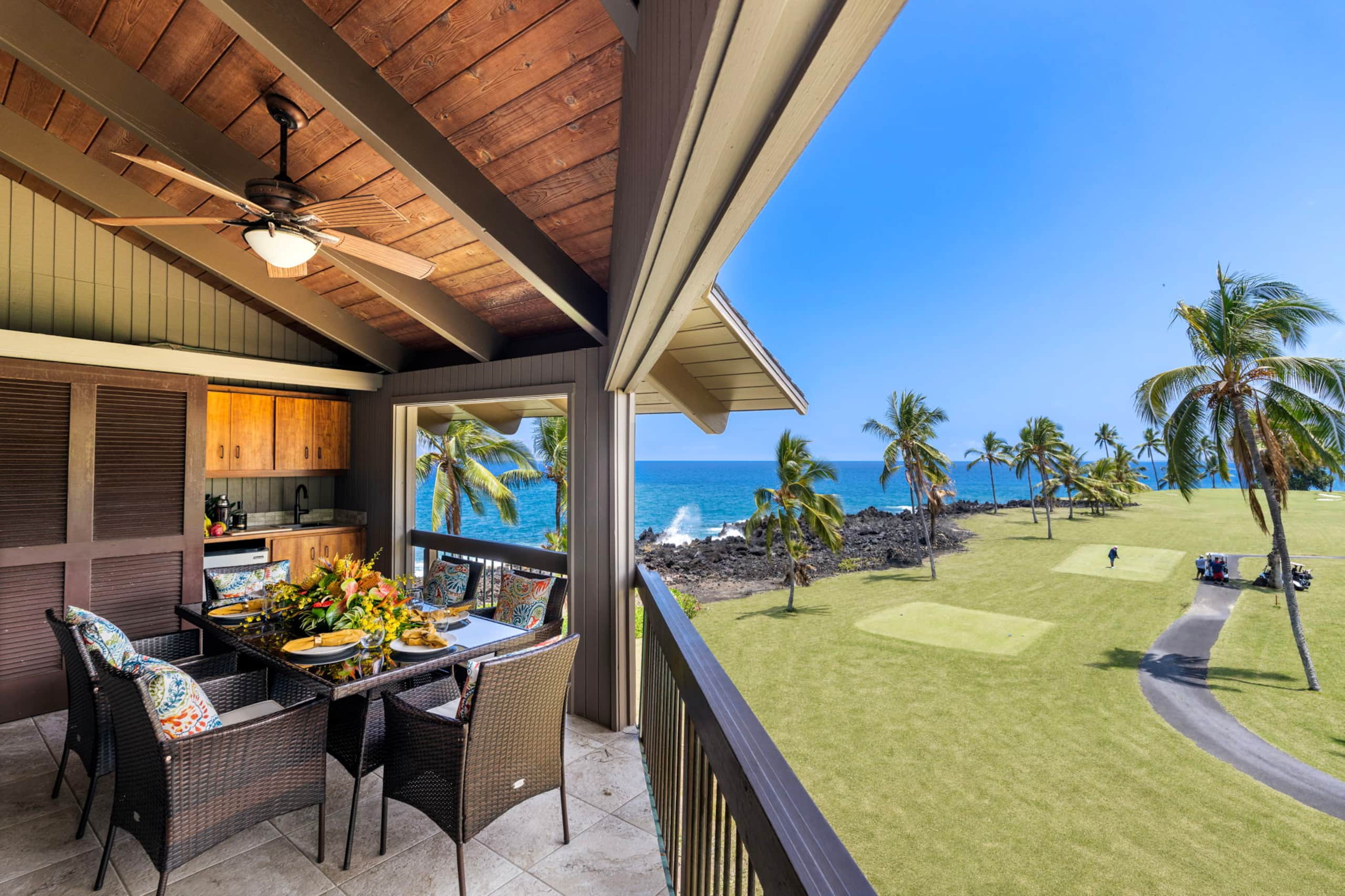 Condo in Kailua-Kona · ★4.82 · 3 bedrooms · 4 beds · 2 baths - Image 19