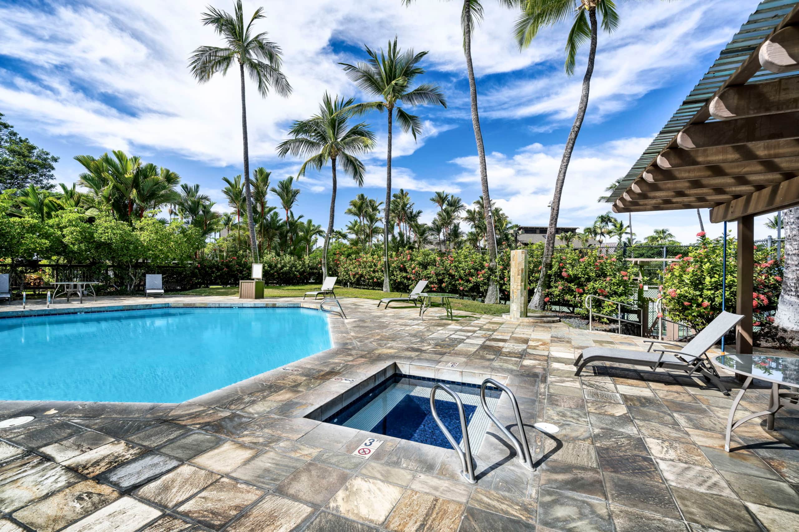 Condo in Kailua-Kona · ★4.82 · 3 bedrooms · 4 beds · 2 baths - Image 60