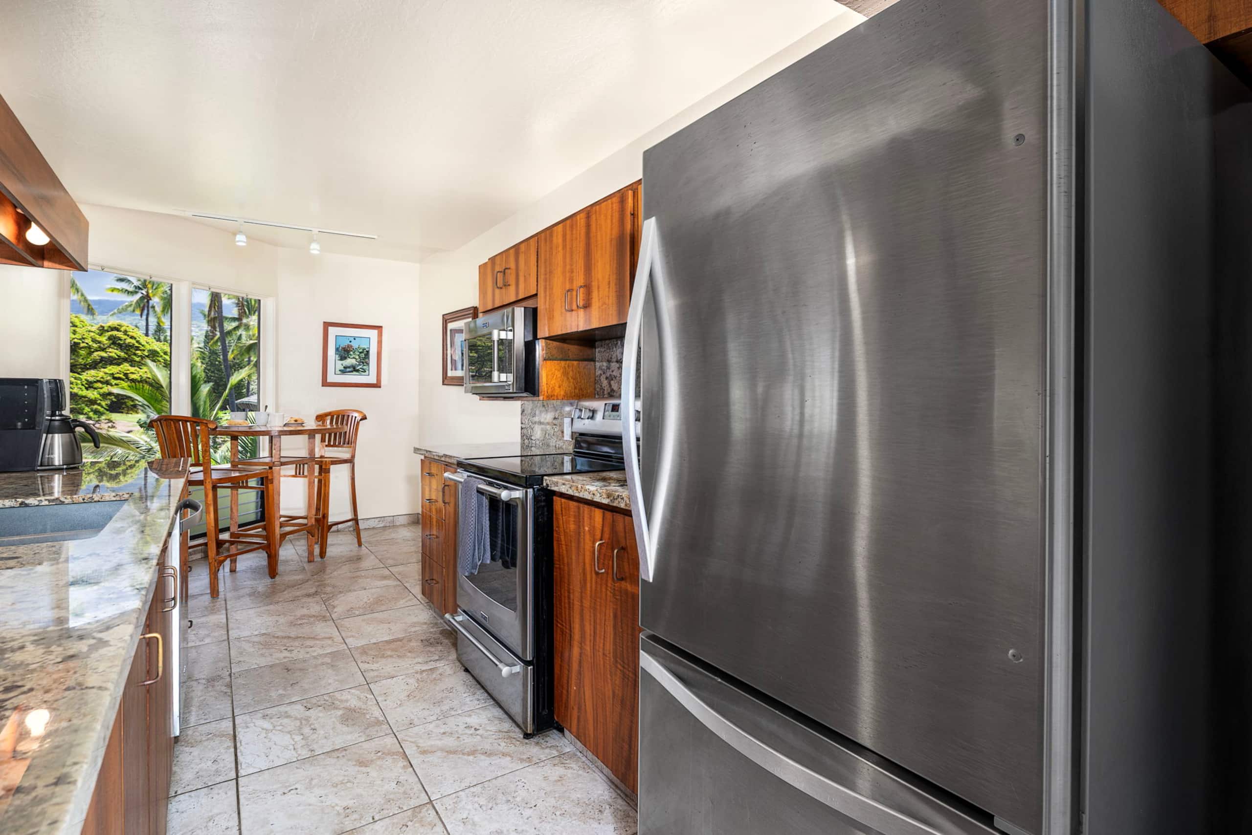 Condo in Kailua-Kona · ★4.82 · 3 bedrooms · 4 beds · 2 baths - Image 11