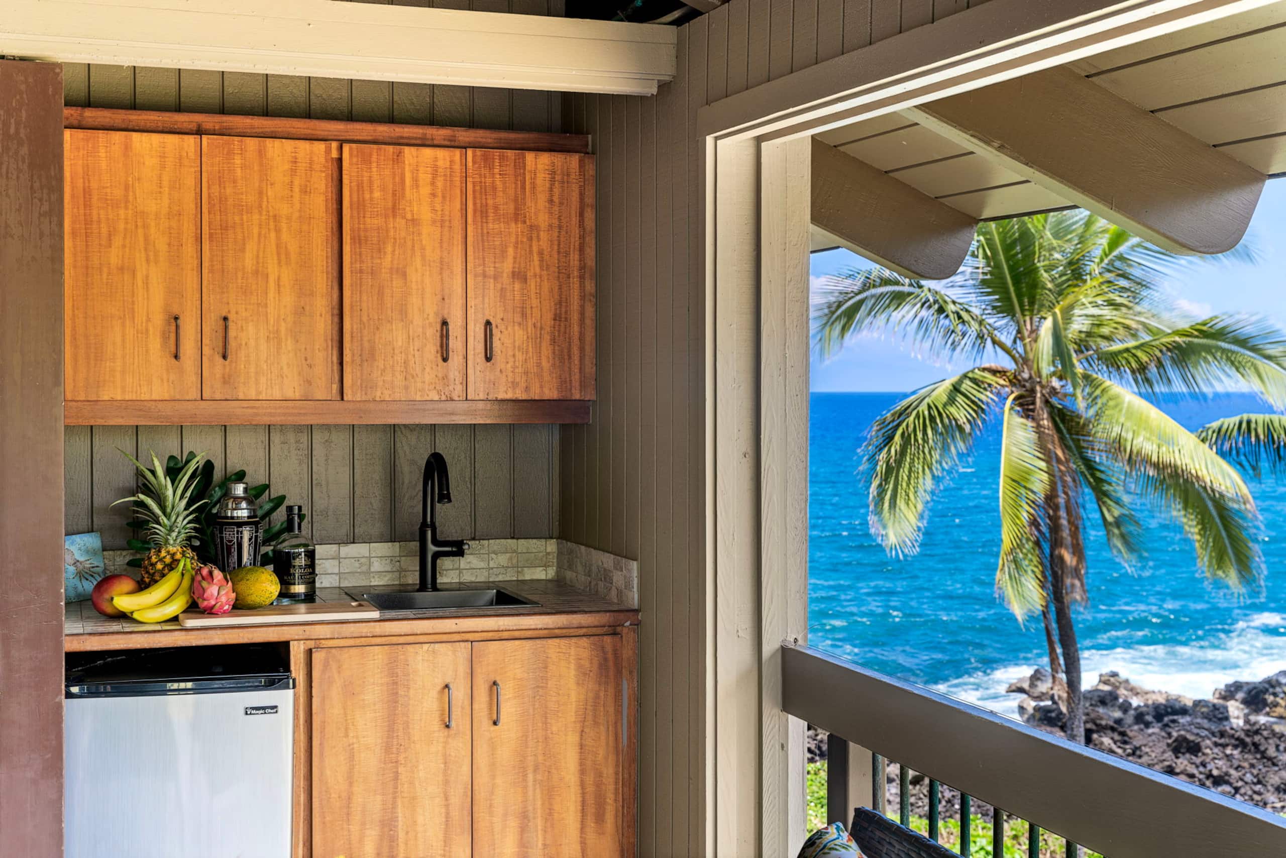 Condo in Kailua-Kona · ★4.82 · 3 bedrooms · 4 beds · 2 baths - Image 21
