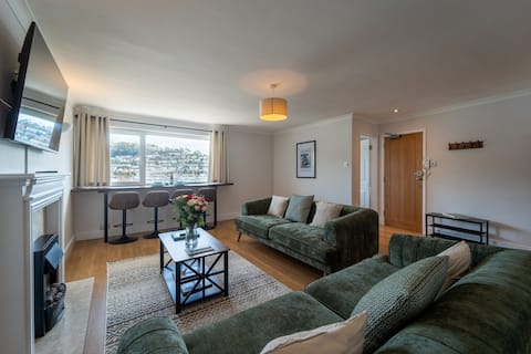 Top Airbnb: Mayflower Penthouse - river views - free parking in Dartmouth